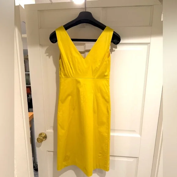 Boden NWT Size 2  Beautiful Yellow Sleeveless Dress with Floral Beaded Neckline - Picture 6 of 12